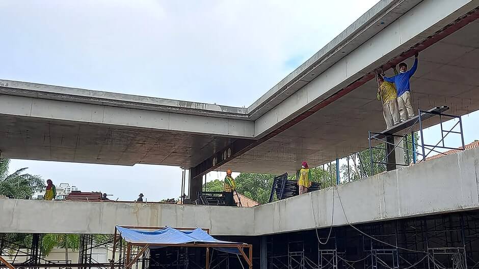 Long span concrete slab